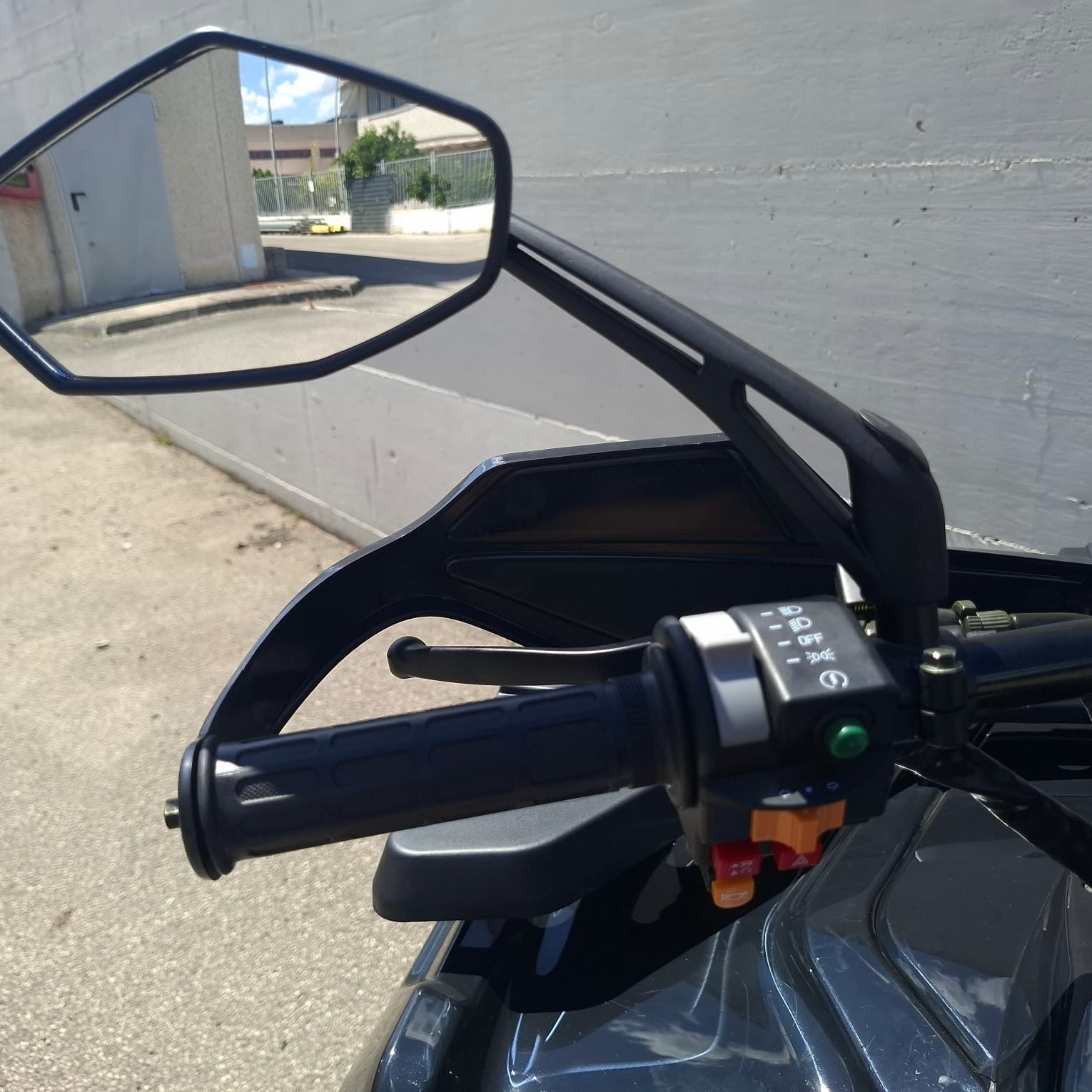 MAXI QUAD X-ROCK 270 R10 - TARGABILE