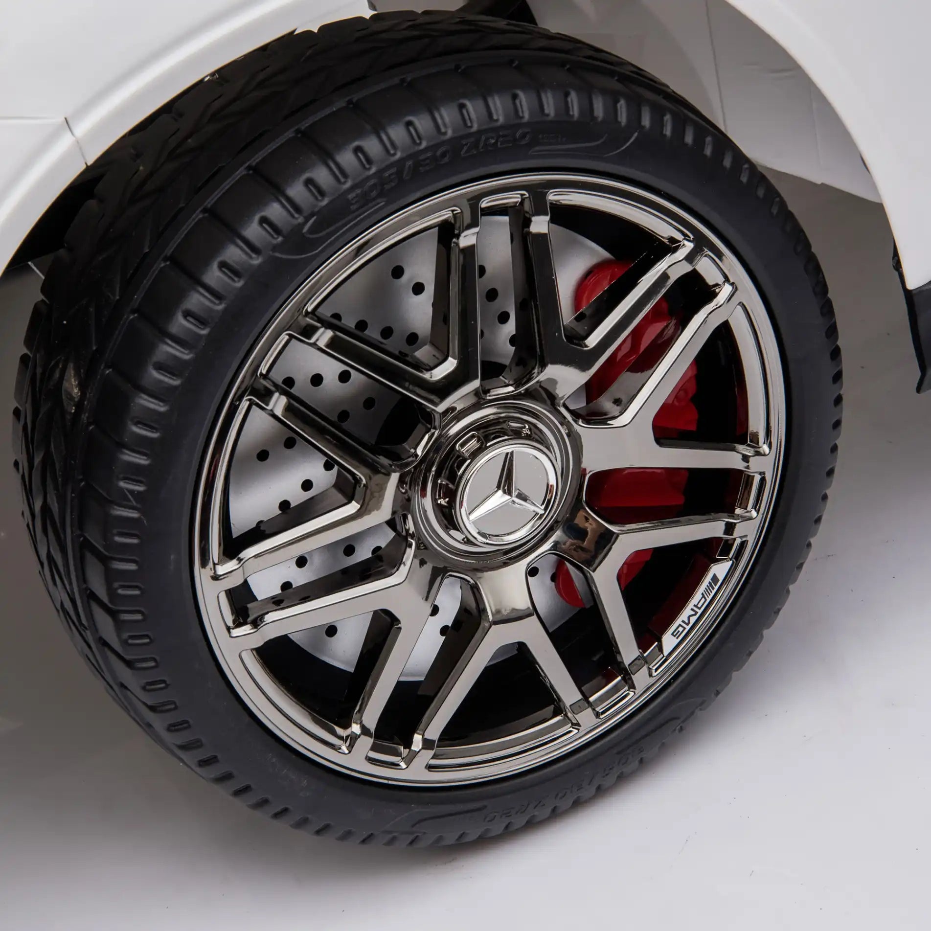 Mercedes GLC AMG Coupé elettrica per bambini a 12V