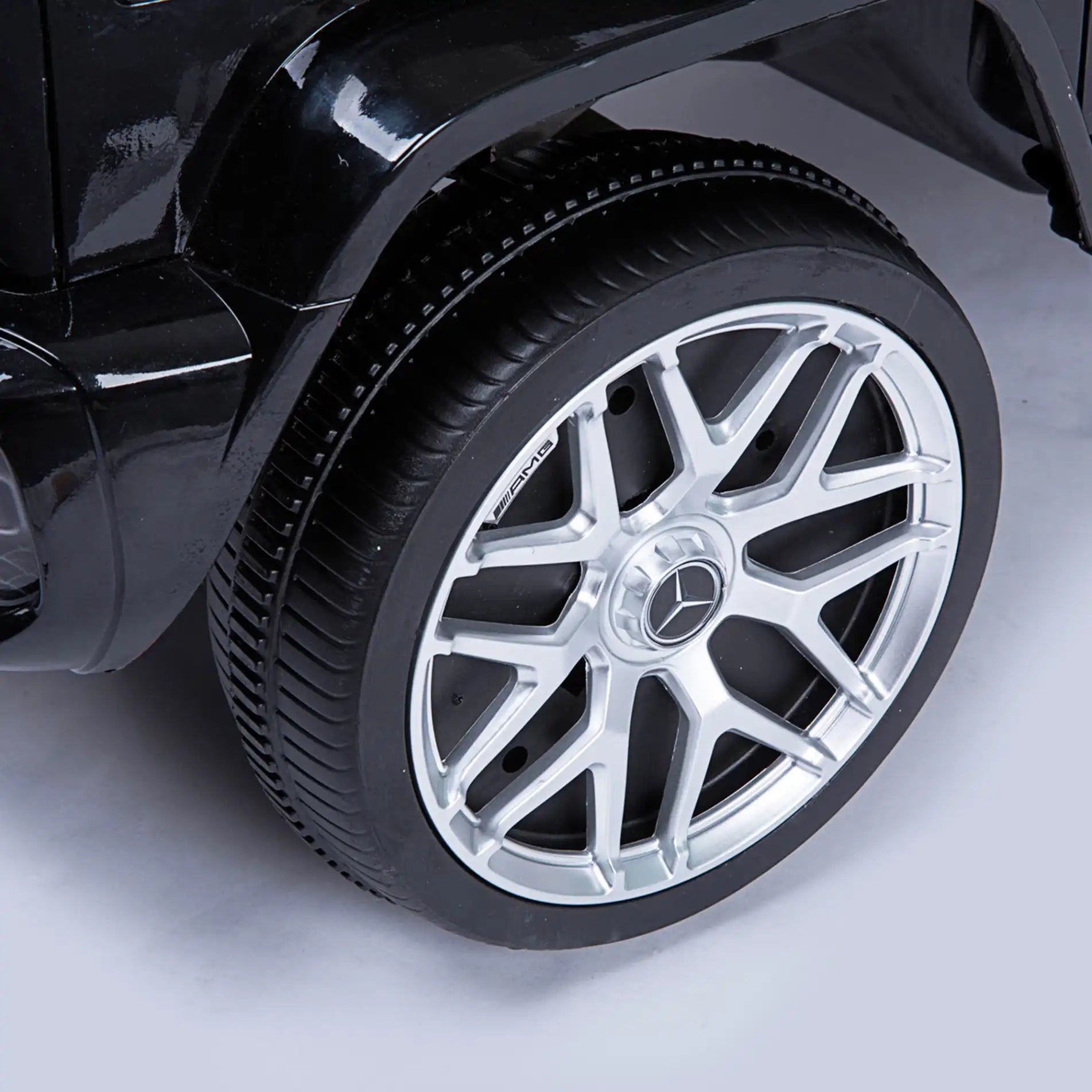 Mercedes G63 Sport elettrica per bambini a 12V