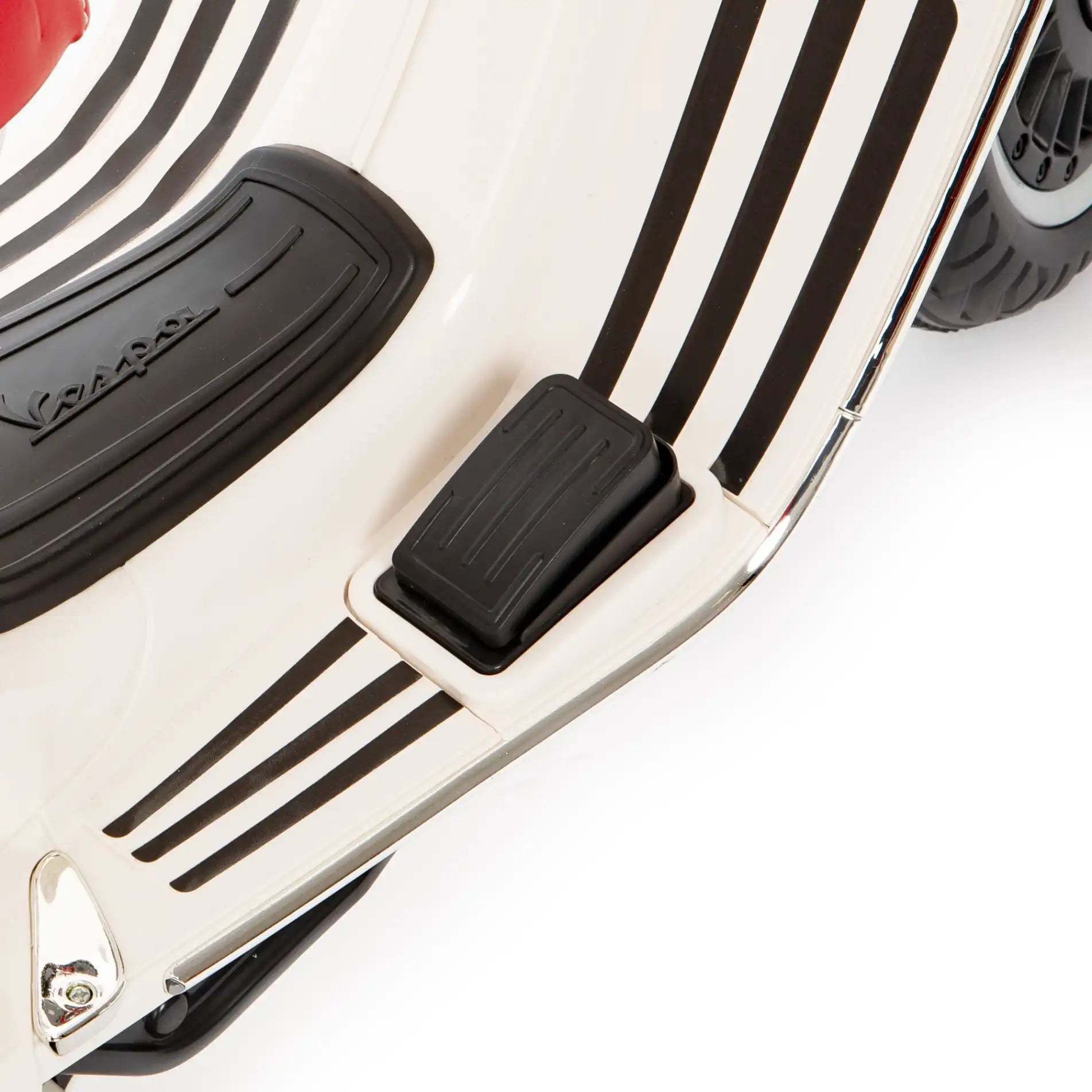 Vespa 946 elettrica per bambini a 12V