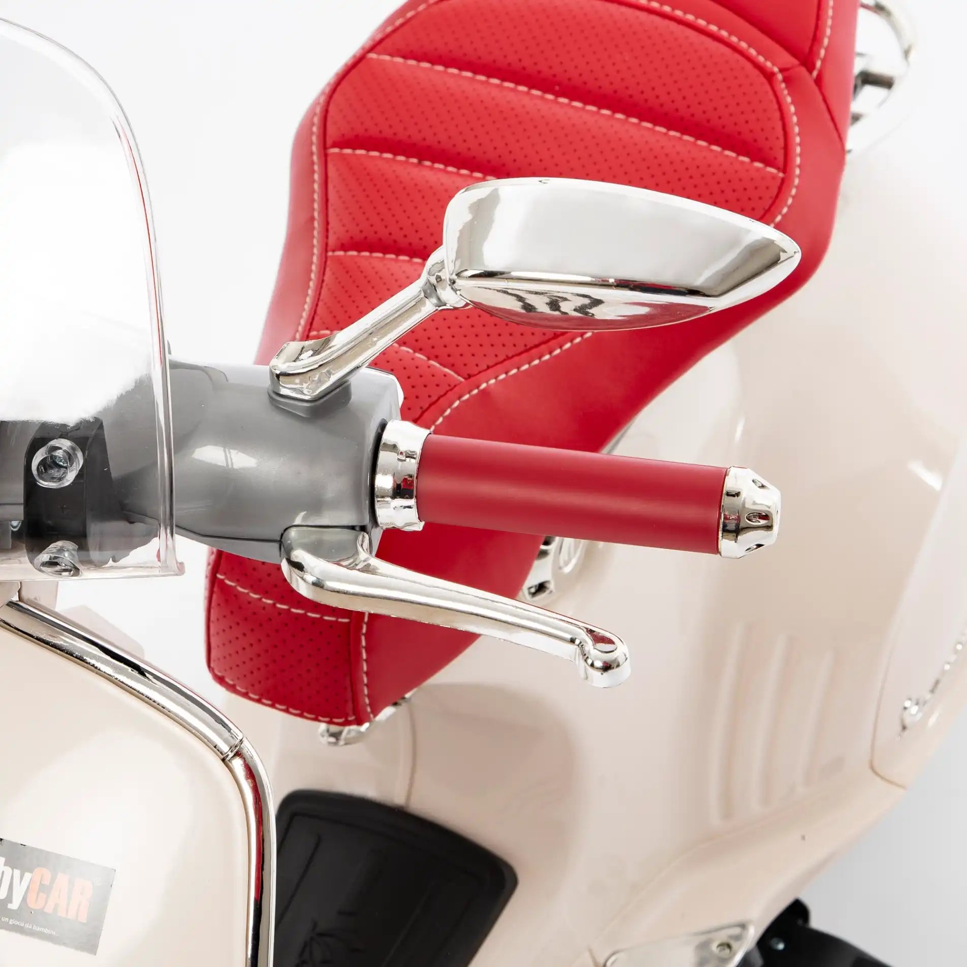 Vespa 946 elettrica per bambini a 12V