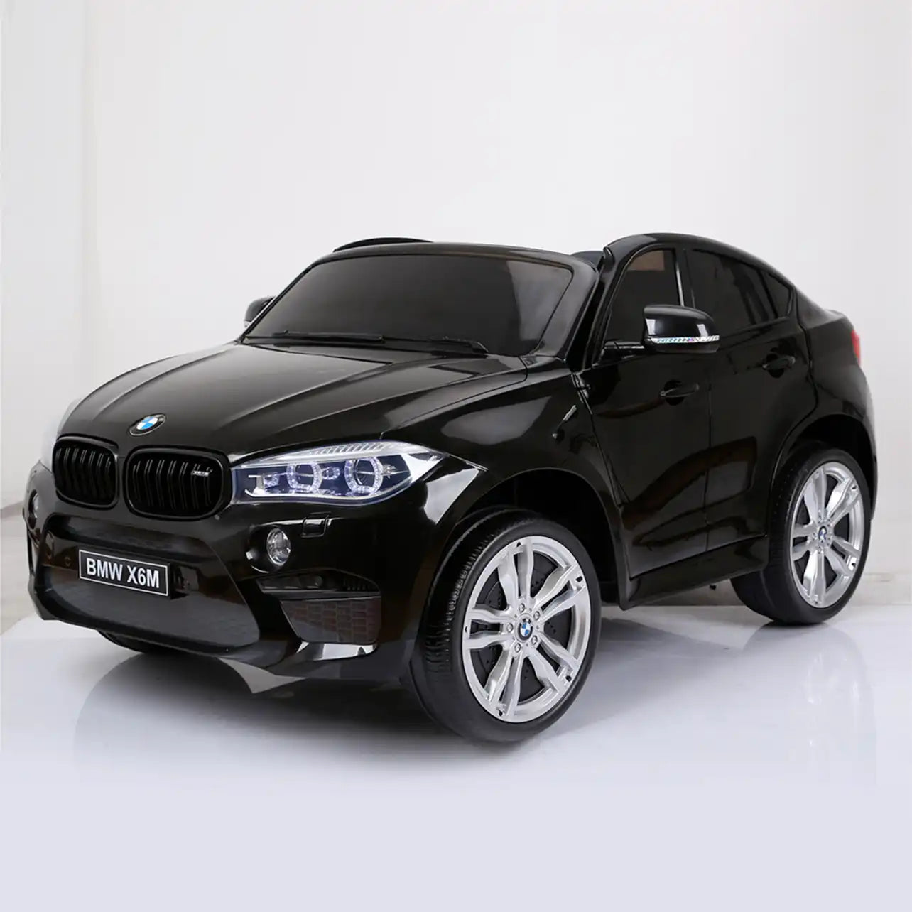 Bmw X6 M elettrica per bambini a 12V con 2 posti