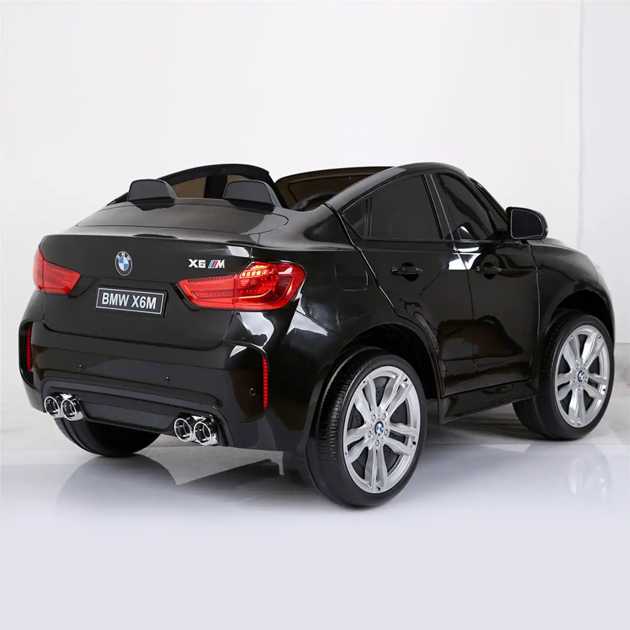 Bmw X6 M elettrica per bambini a 12V con 2 posti