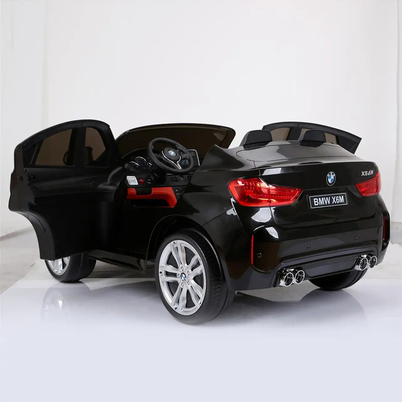 Bmw X6 M elettrica per bambini a 12V con 2 posti