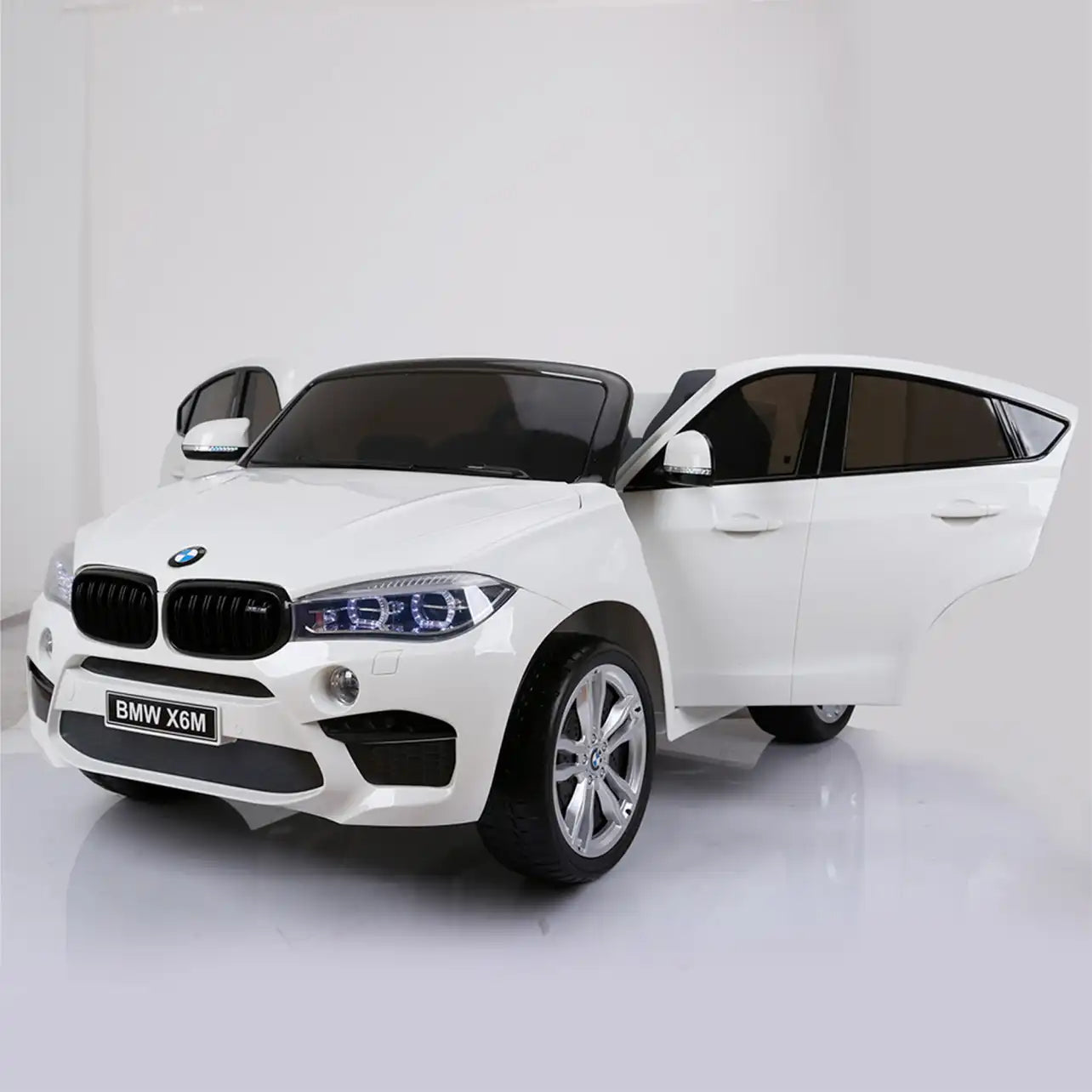 Bmw X6 M elettrica per bambini a 12V con 2 posti