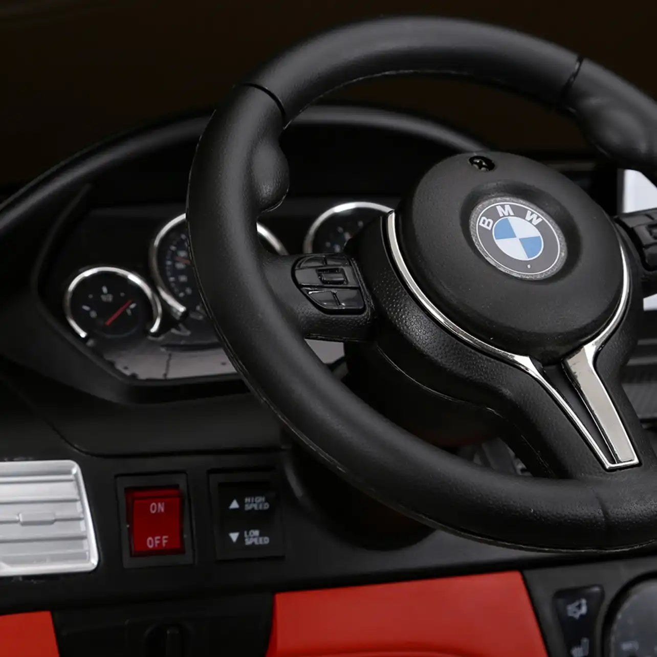 Bmw X6 M elettrica per bambini a 12V con 2 posti